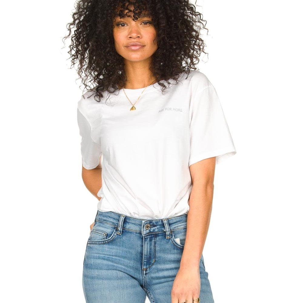 🛑 SOLD 🛑 | 100% Cotton T-Shirt